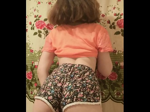 ❤️ Sexy jonge babe dy't har koarte broek op 'e kamera útstrielet ️❌ Superseks by ús fy.novoporn.ru ❌